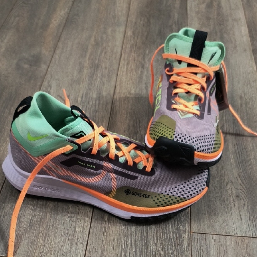 Nike Women's Mint and Orange Athletic Shoes